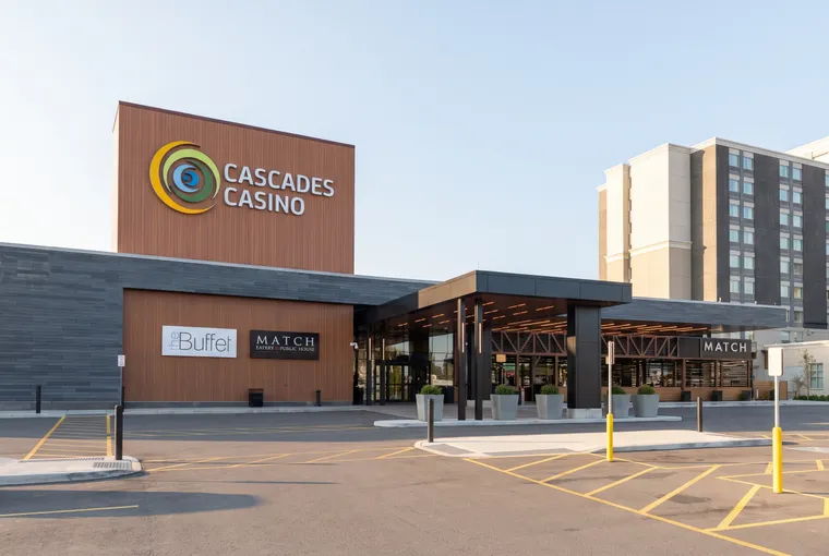 Cascades Casino Chatham facade on a weekday morning